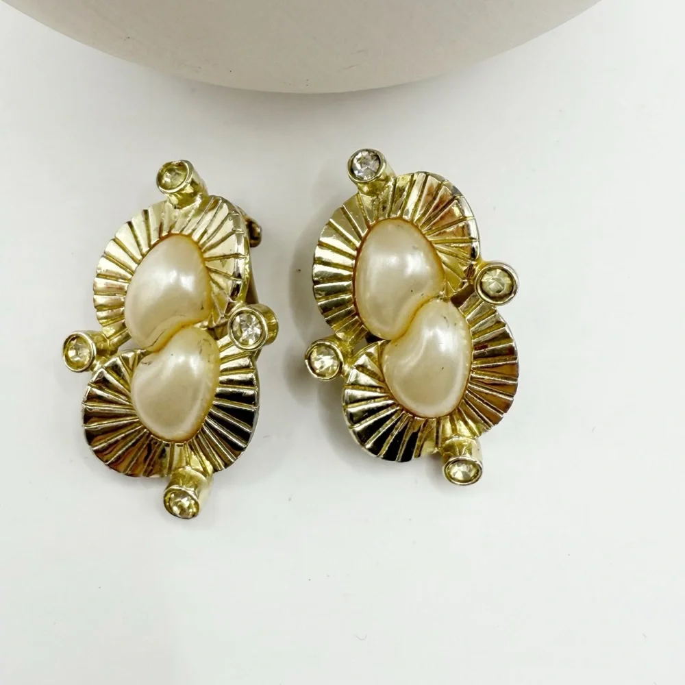 Vintage Faux Pearl Bracelet & Clip-On Earrings Set | Gold Sunburst